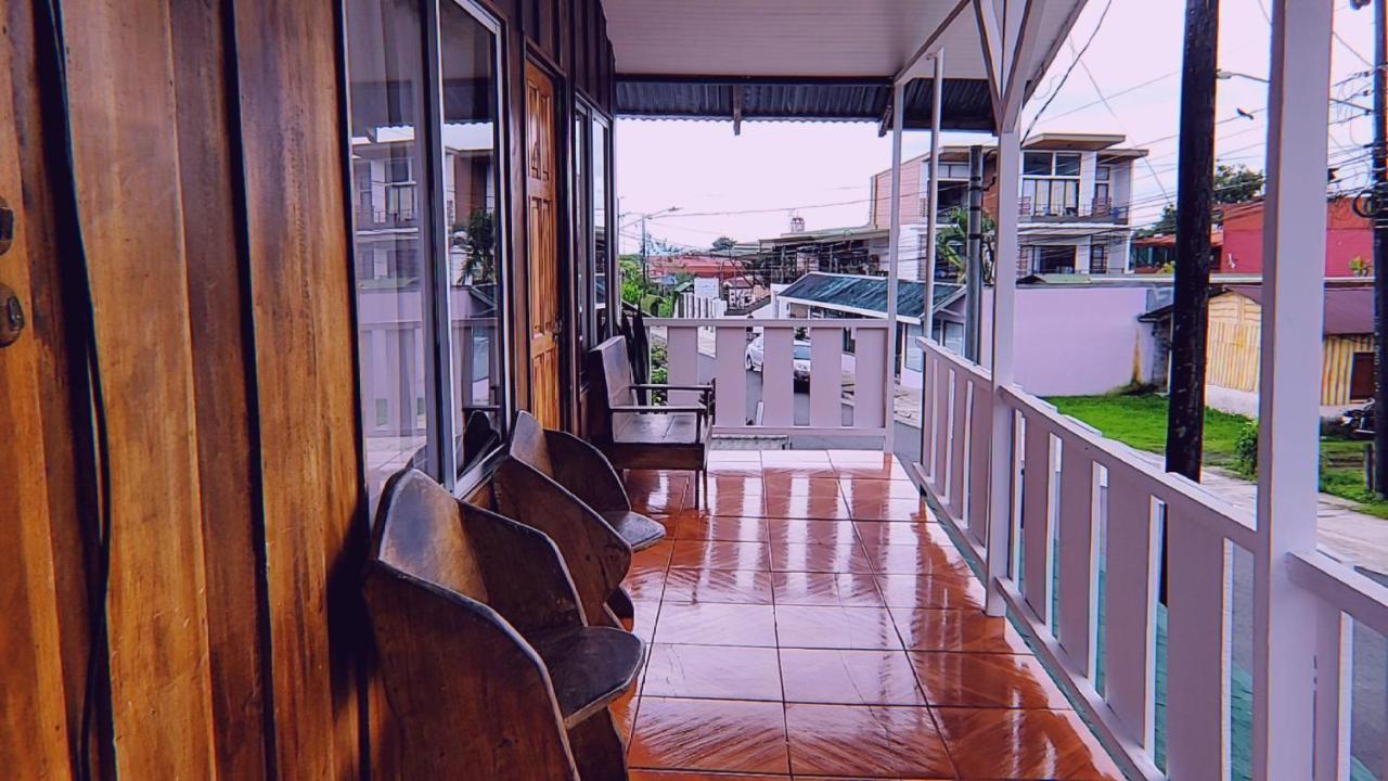 Albergue Alpha Arenal La Fortuna Exterior foto