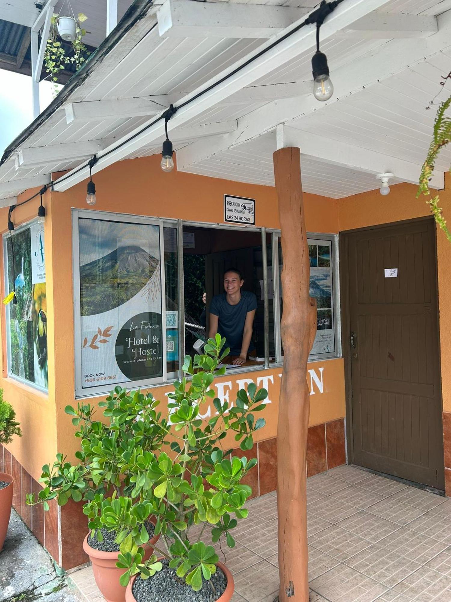 Albergue Alpha Arenal La Fortuna Exterior foto